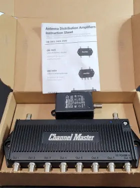 CM-3428 CHANNEL MASTER Tv Antenna Distribution Amplifier