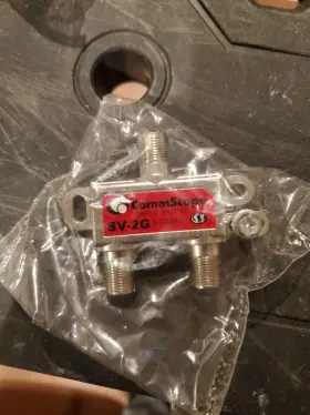 781360235355 COMMSCOPE Digital Coaxial Splitter
