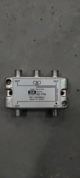 ED-774 DX ANTENNA Splitter