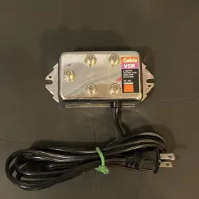 DA-1400 GEMINI Cable Vcr Vhf Fm Amplifier