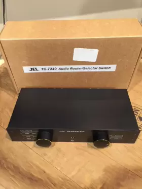 TC-7240 JEC Rca Phono Line Router Audio Switch Selector