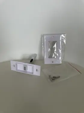 844660073307 MONOPRICE Outlet Pid Wall Plate