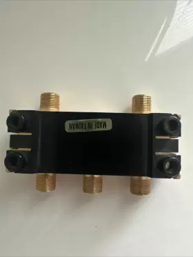 050644415418 MONSTER Cable Ultra Video Splitter Tv Devices #2