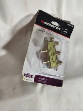 050644622434 MONSTER Hook Coax Splitter Block #2
