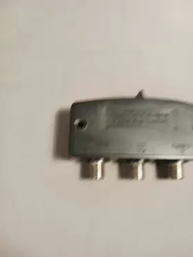 15-1232 RADIOSHACK Coax High Isolation Mini Switch #2