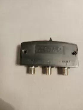 15-1232 RADIOSHACK Coax High Isolation Mini Switch