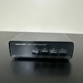 151956A RADIOSHACK Archer Radio Stereo Audio Video Selector