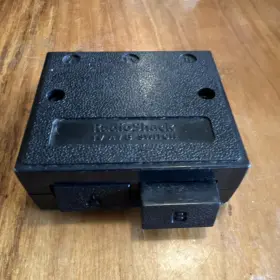Radioshack 8848000 A/b Switch Coaxial F 2-way Tv Splitter Mpn