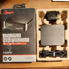 RF-G1603-C ROCKETFISH Hdmi Splitter Ultra Hdr