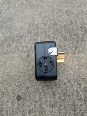 1450 SMART Neocharge Splitter Chargesrs Outlet Nema #2