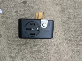 1450 SMART Neocharge Splitter Chargesrs Outlet Nema #3
