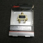 Rocketfish 2-way Low Loss Coaxial Splitter 5-2050 Mhz (rf-g1307-c). Fixed Price $2.53.