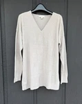 Barefoot Dreams Cozychic Ultra Lite V-neck Tunic Pullover Sweater Size M. Fixed Price $35.00.