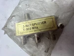 Leviton Gold 900 Mhz 3-way Coaxial F-type Video Distribution Splitter 40987-3. Fixed Price $17.99.