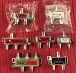 Lot Of (7) 4-way 3-way 2-way Splitters Tv Coax Cable Regal Commscope Extreme Pct. Fixed Price $14.99.